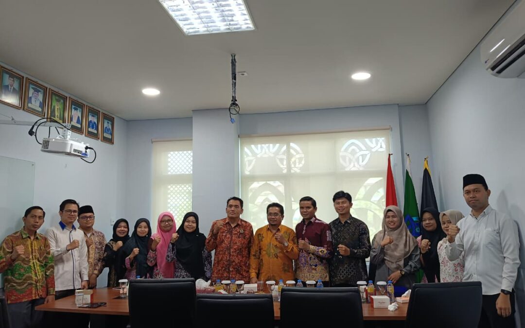 Perkuat Tata Kelola, Rumah Jurnal FASYA Banchmarking ke Jurnal Al-Risalah Fakultas Syariah UIN STS Jambi.  